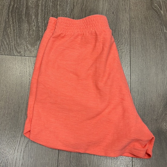 Old navy sweat shorts - Picture 2 of 4
